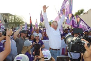 En hecho insólito, regidor Gamaliel cuestiona trayectoria política de Ramón Garza Barrios